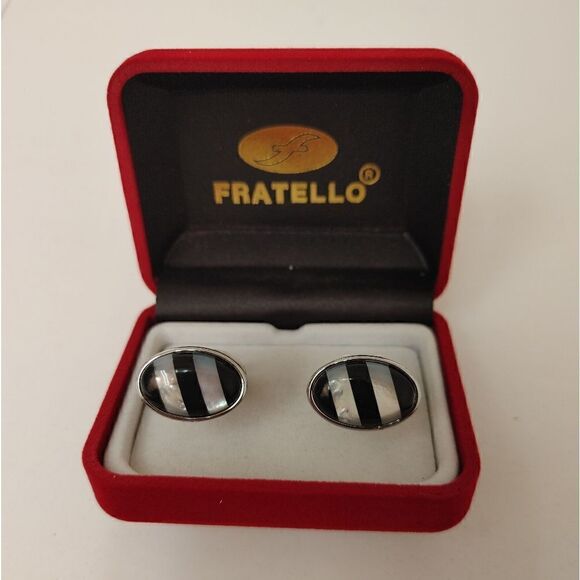 MEN'S FRATELLO ROUND SILVER, BLACK, WHITE VERTICAL STRIPE ABSTRACT DESIGN. - Picture 1 of 2